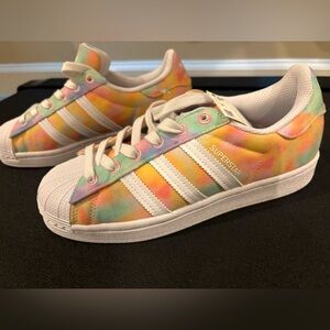 Womens Adidas Superstar Sneakers Size 6 Rainbow Tie Dye NWT